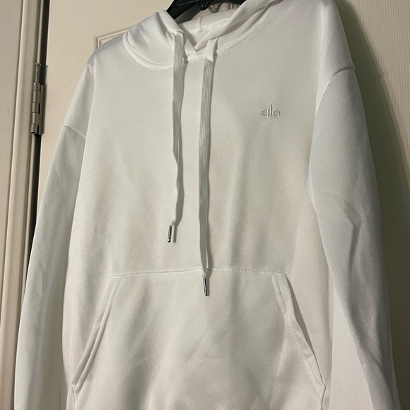 ALO Yoga Jackets & Blazers - ALO Yoga White Hoodie